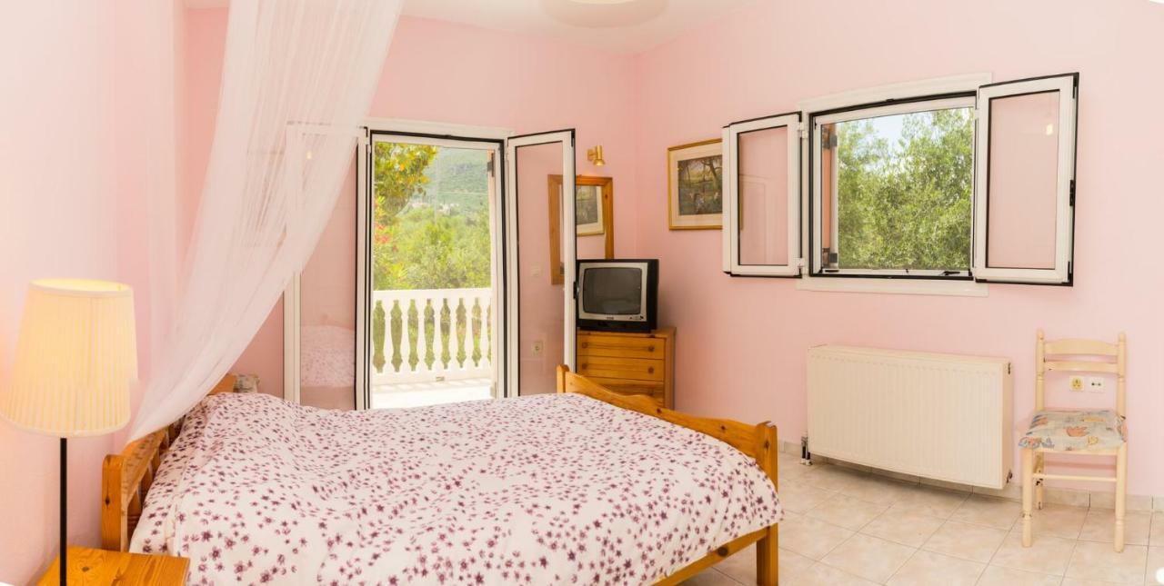 알리케스 2 Bed House With Mountain View 아파트 외부 사진